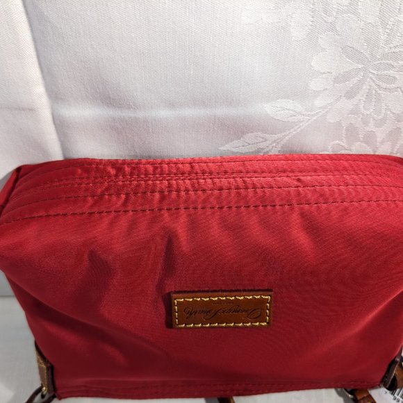 Get Ready For Fall With A Wonderful Dooney Red Nylon Cross Body Bag NWT - Picture 10 of 12